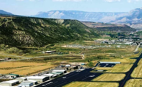 Rifle Garfield County Airport airport photograph