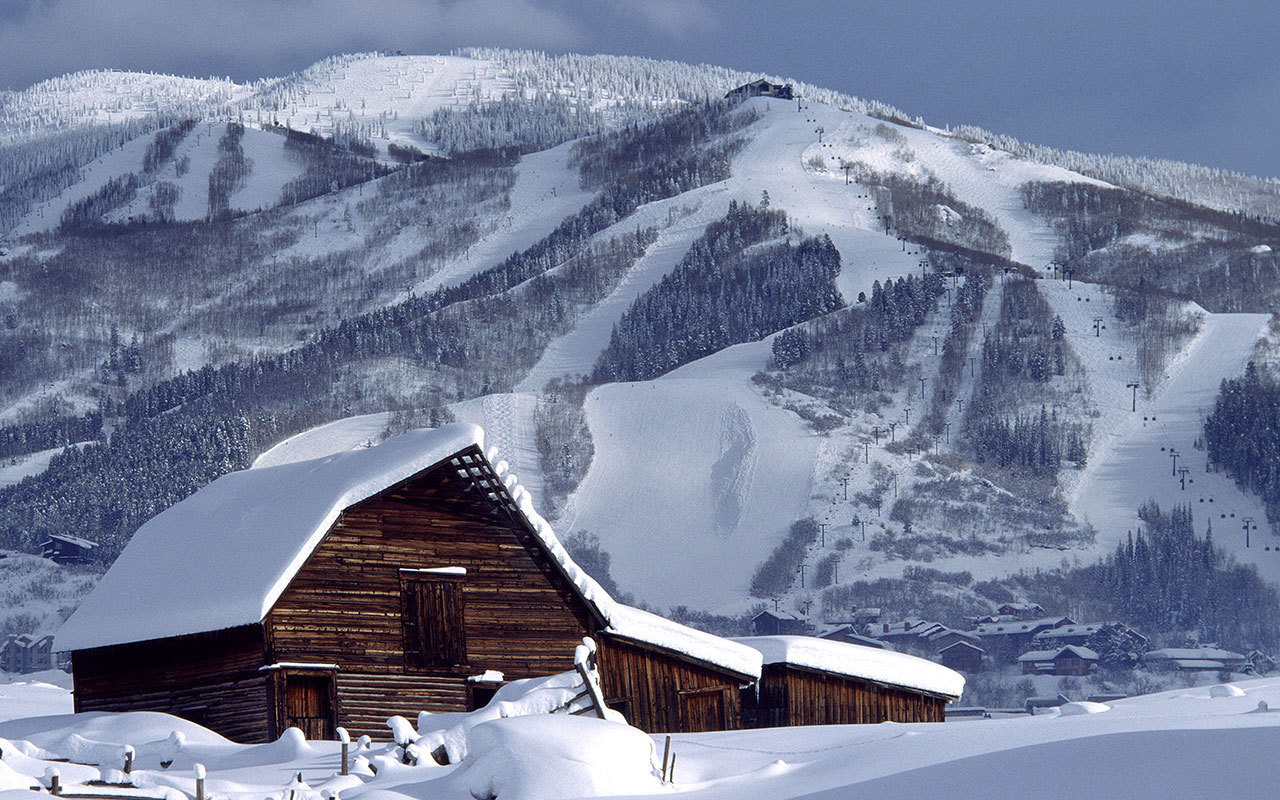 Scenic Steamboat Springs with Limousine at Dusk